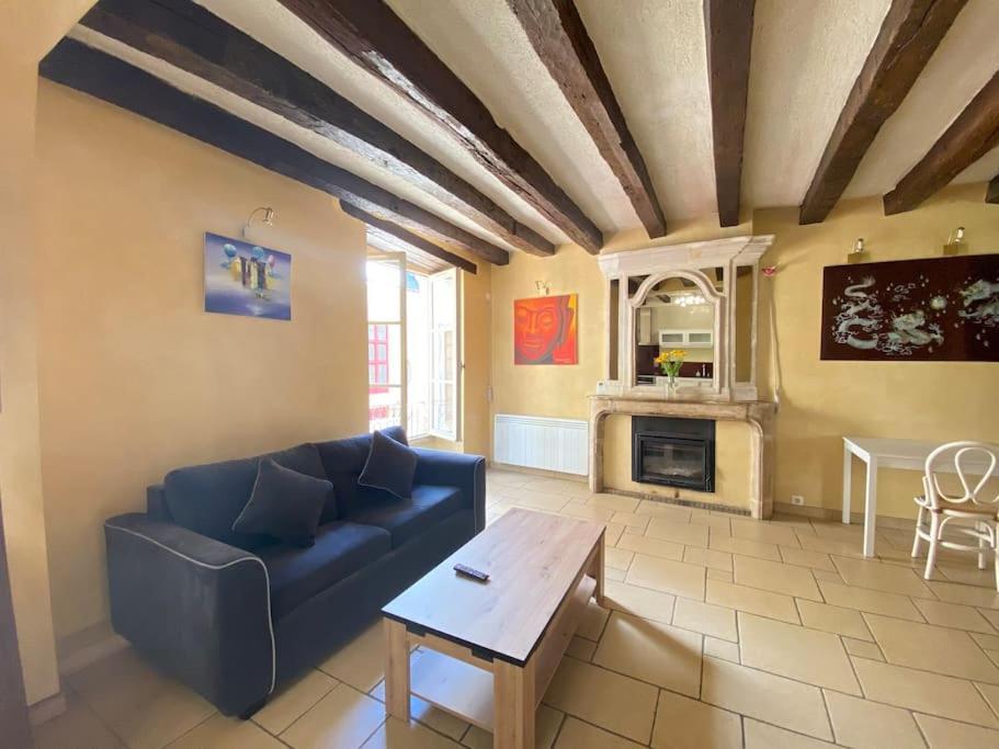 Apartment - Centre Cite Plantagenet!!!